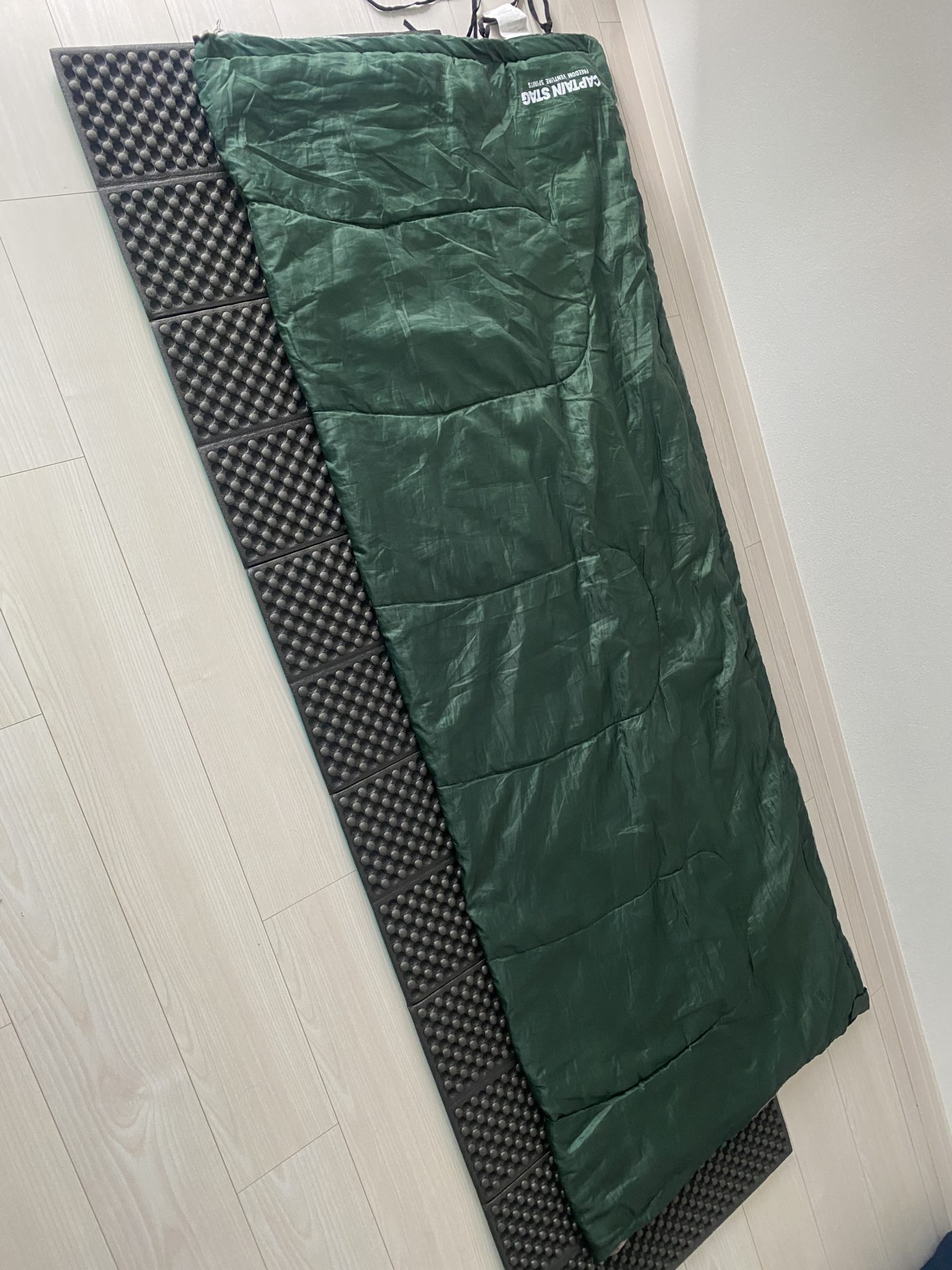 大人気✨】寝心地最高 マミー型 寝袋 ダウンシュラフ 700g