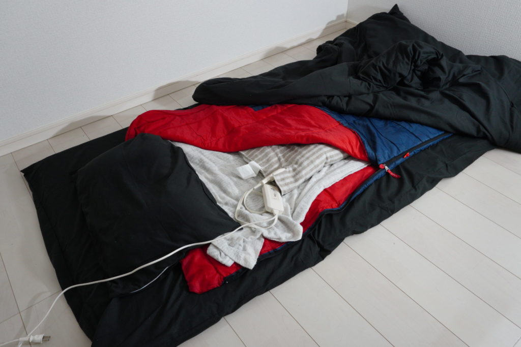 【ミニマリスト】ミニマリストの持ち物一覧、寝具編。寝袋(シュラフ)を併用する寒冷地仕様の睡眠用品をご紹介。