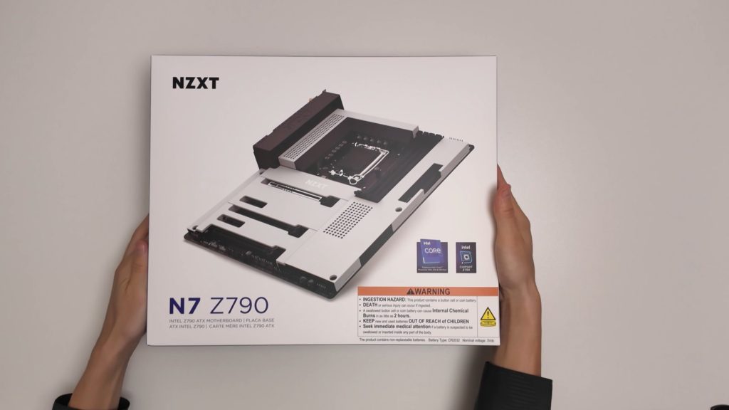 【自作PC】ただ白いPCがデスクにあったら嬉しいんだ。作ろうか、30万円で。(後半)