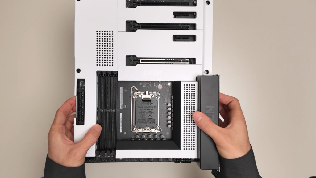 【自作PC】ただ白いPCがデスクにあったら嬉しいんだ。作ろうか、30万円で。(後半)