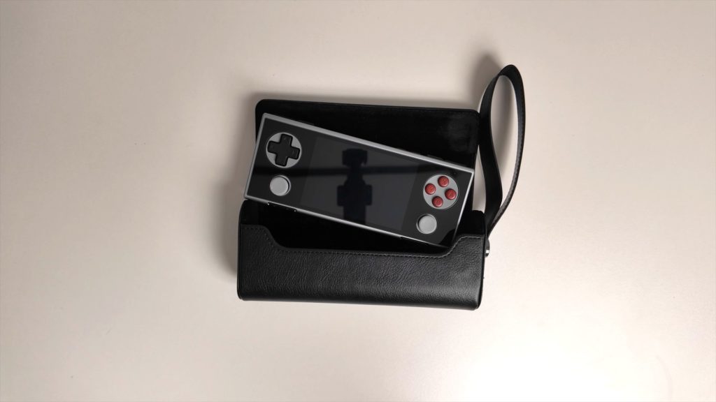 【AYANEO POCKET MICRO】さながら金属の塊。小さな筐体大きな可能性【ガジェットレビュー】