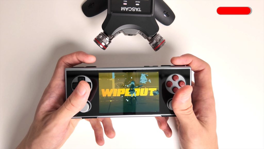 【AYANEO POCKET MICRO】さながら金属の塊。小さな筐体大きな可能性【ガジェットレビュー】