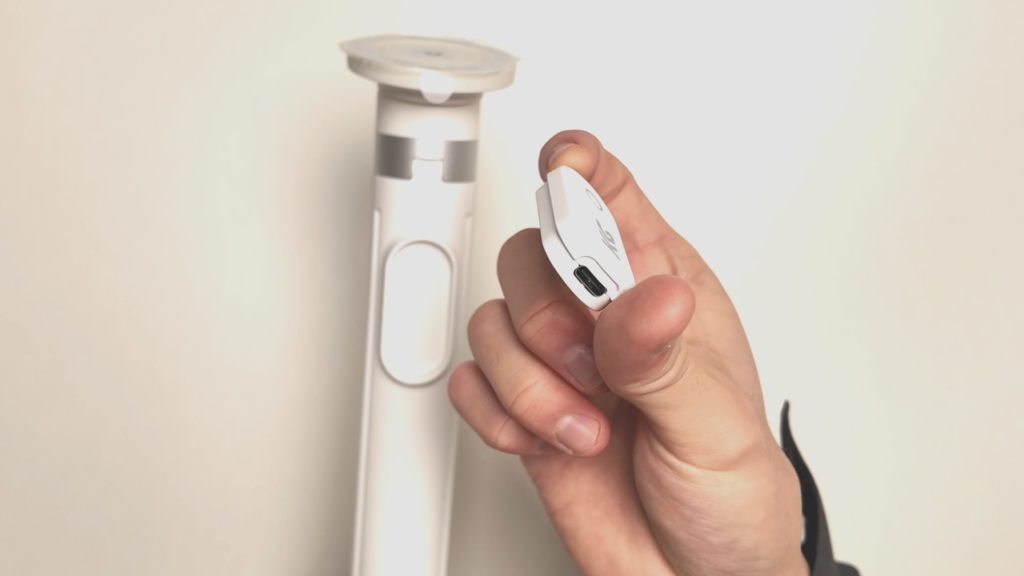 【KraftGeek】MagSafe三脚「JustTap」を徹底レビュー！片手で展開、置くだけ装着。これ、理想のスマホ三脚かもしれません【PR】