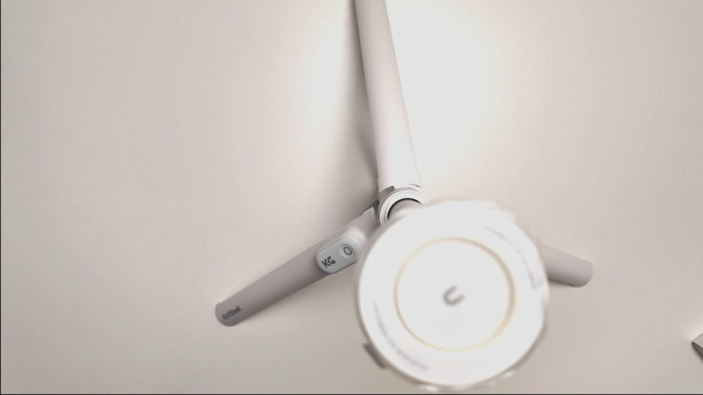 【KraftGeek】MagSafe三脚「JustTap」を徹底レビュー！片手で展開、置くだけ装着。これ、理想のスマホ三脚かもしれません【PR】