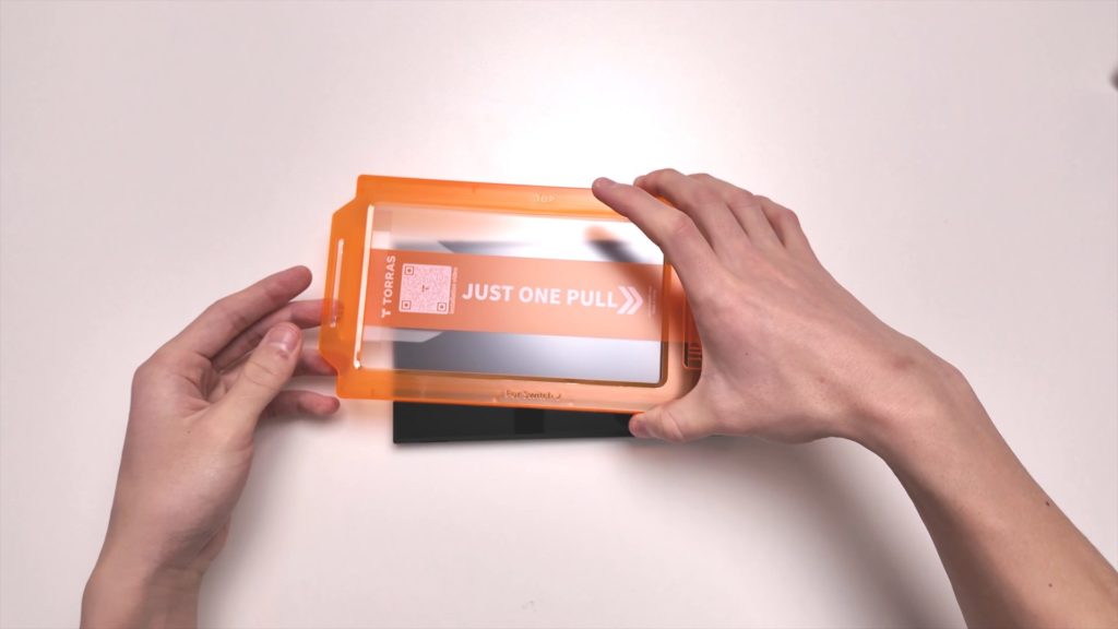 【TORRAS GlassGo Ultra】貼り付けを必ず失敗する男 VS 絶対失敗しないNintendo Switch2用ガラスフィルム【PR】